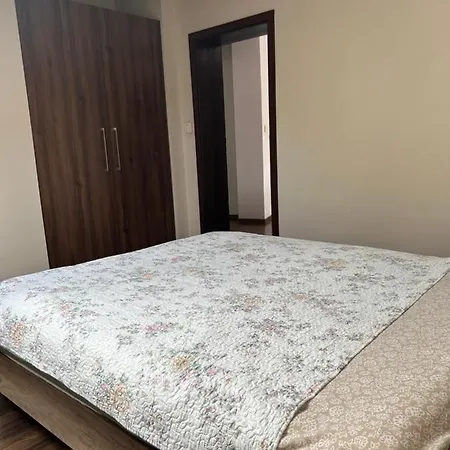 Apartment Bobrzanska - 4 Bedrooms Sypialnie *