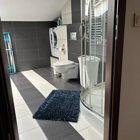 アパート Bobrzanska - 4 Bedrooms Sypialnie *