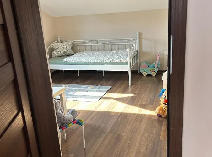 Appartement Bobrzanska - 4 Bedrooms Sypialnie Świdnica