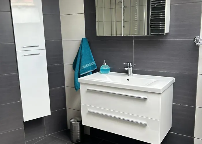 Bobrzanska - 4 Bedrooms Sypialnie Świdnica