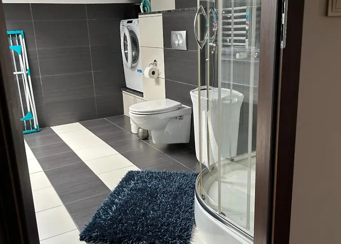 Appartement Bobrzanska - 4 Bedrooms Sypialnie *