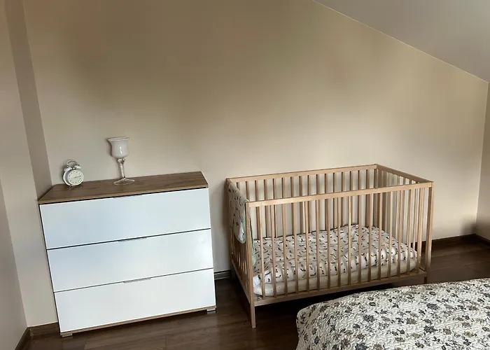 Appartement Bobrzanska - 4 Bedrooms Sypialnie *